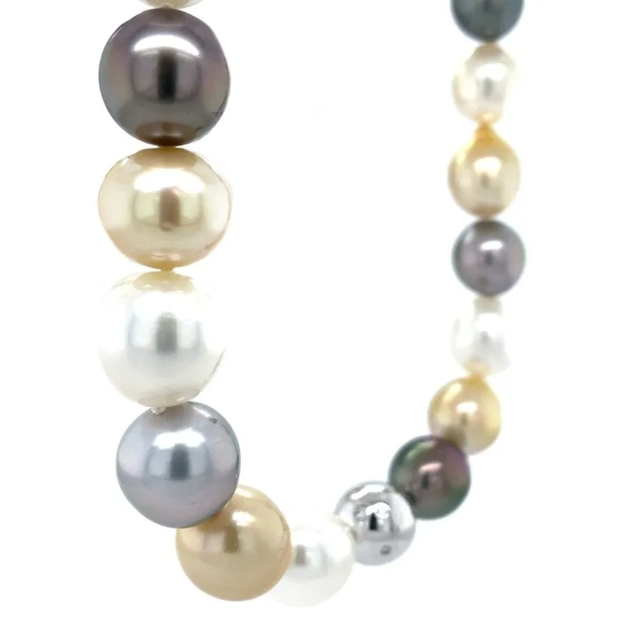 schoeffel_pearl_necklace__2-3.webp Schoeffel pearl necklace with diamonds 18 krt>Vintage Jewellery Best