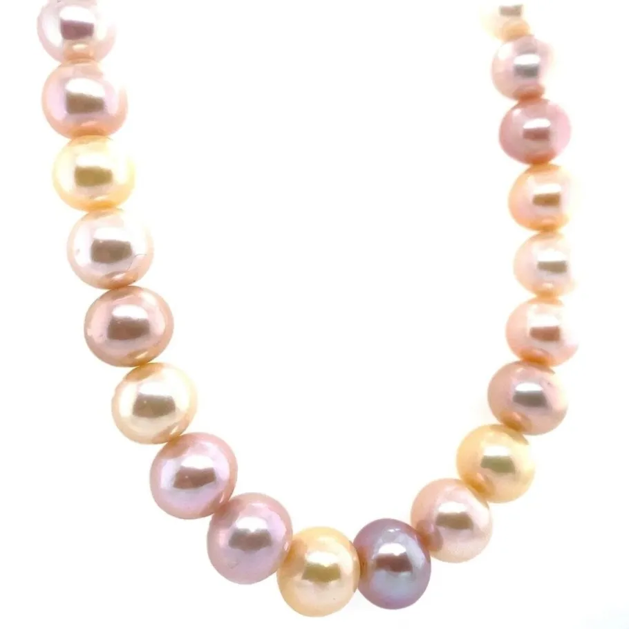 schoeffel_pearl_necklace__2-4.webp Schoeffel pearl necklace 18 krt>Vintage Jewellery Outlet