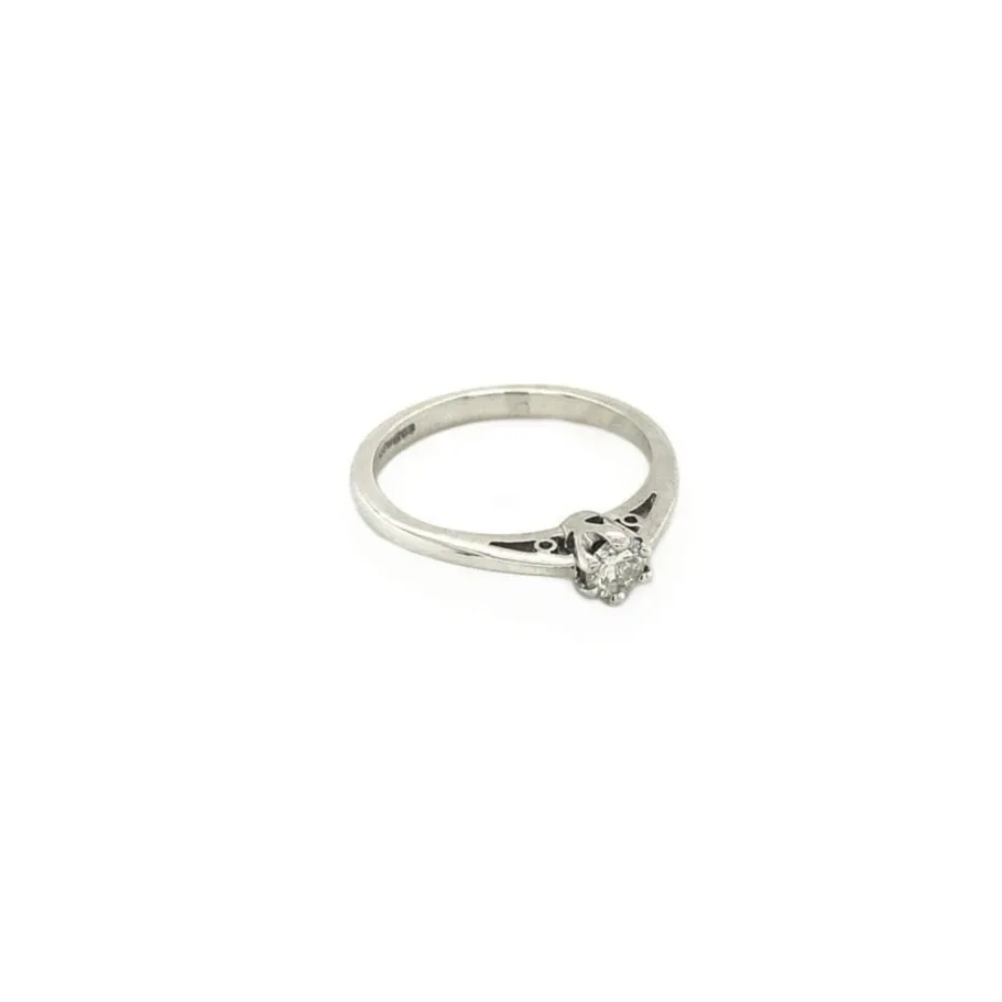 solitair_ring_with_diamon_4.webp Solitair ring with diamond 9 krt>Vintage Jewellery Clearance