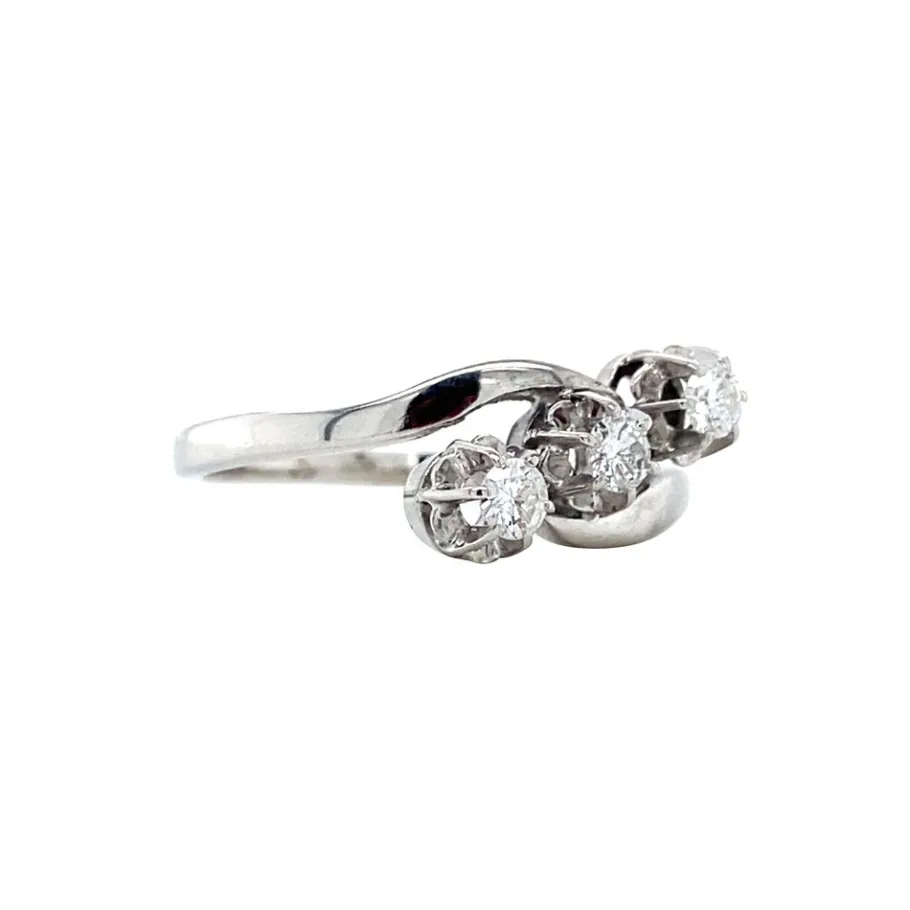 white_gold_ring_with_diam_2-12.webp White gold ring with diamonds 14 krt>Vintage Jewellery Outlet