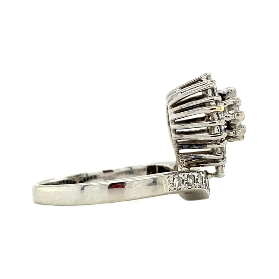 white_gold_ring_with_diam_3-7.webp White gold ring with diamonds 18 krt>Vintage Jewellery New