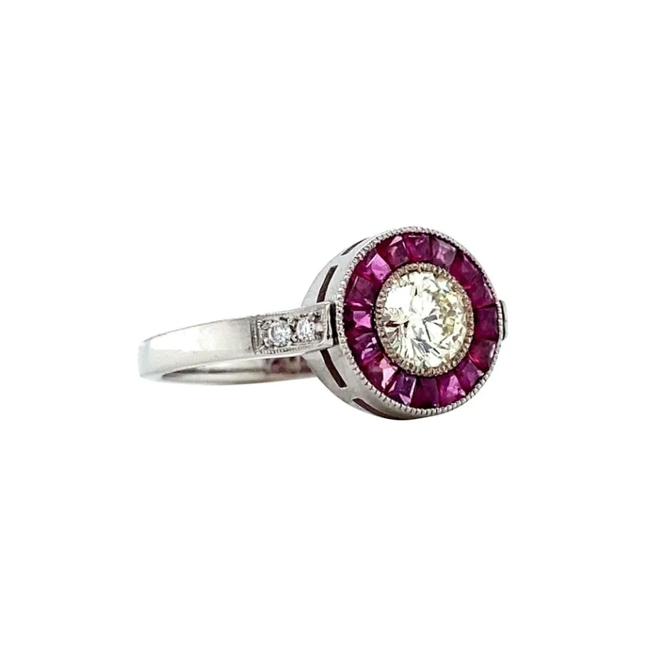 white_gold_ring_with_ruby_2-1.webp White gold ring with ruby and diamonds 14 krt>Vintage Jewellery Discount