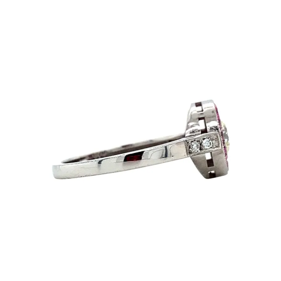 white_gold_ring_with_ruby_3-1.webp White gold ring with ruby and diamonds 14 krt>Vintage Jewellery Discount