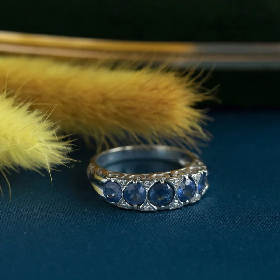 White gold ring with sapphire and diamond 14 krt>Vintage Jewellery Outlet