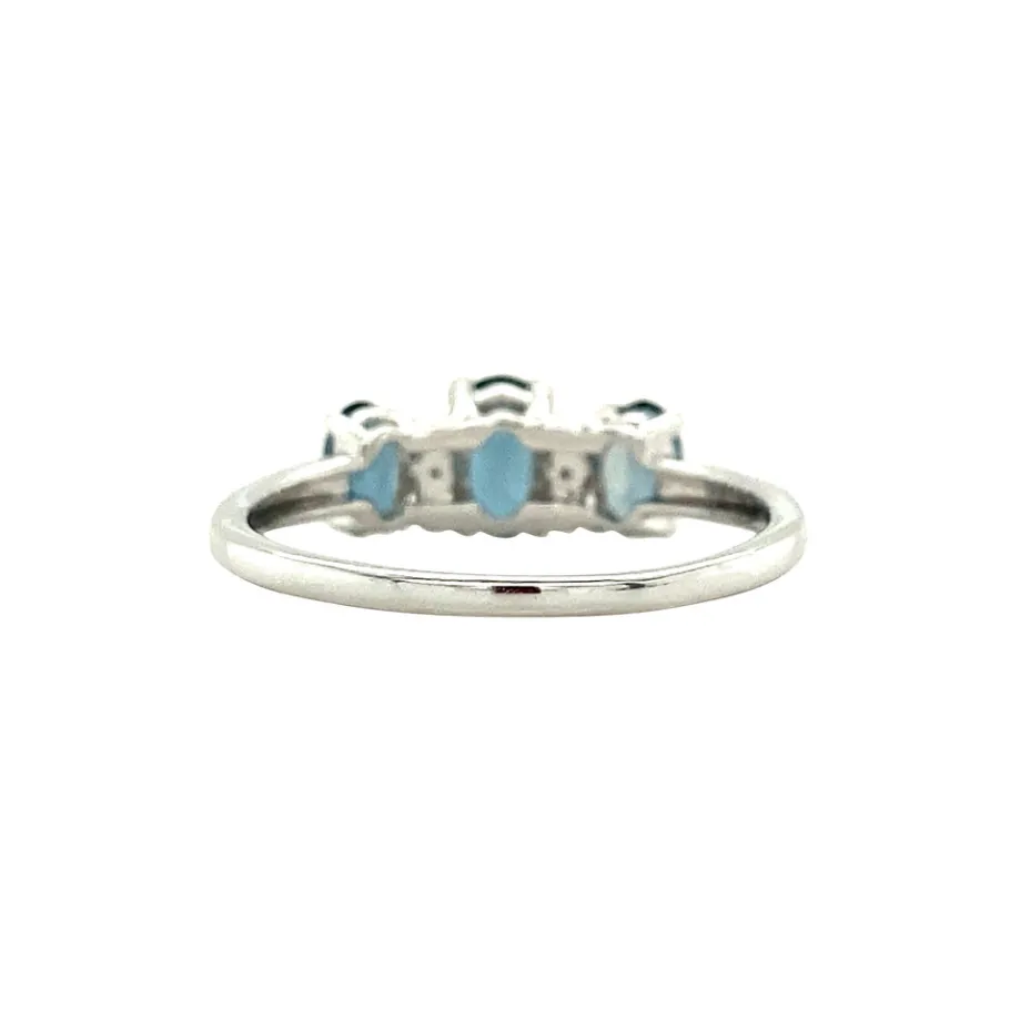 white_gold_ring_with_topa_4-1.webp White gold ring with topaz and diamonds 14 krt>Vintage Jewellery Discount